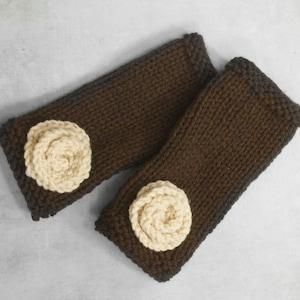 Easy Fingerless Mitts, Gloves Knitting Pattern with Rose flowers, Wrist Warmer Pattern