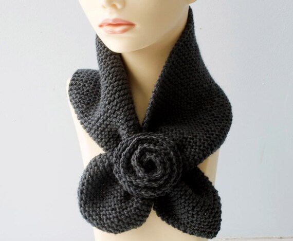 Knitted Neck Scarf Flower Key Hole 