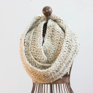 Easy Cowl Crochet Pattern, Chunky Infinity Scarf for Thick and Quick Yarn