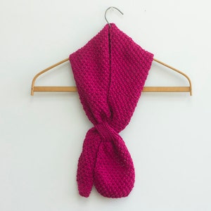 Keyhole Scarf Knitting Pattern