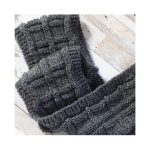 Hand Knit Wool Scarf, Medium Size Unisex Winter Muffler