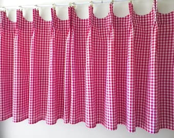 Scalloped Cafe Curtains - Red Gingham