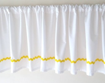 Valance With Choice of Rick Rack