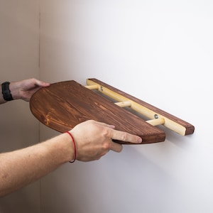 Étagère ovale en bois, Étagère flottante rustique, Étagère murale naturelle de dimension personnalisée, Étagère incurvée en bois, Étagère fine, Tablette pour rebord de présentation