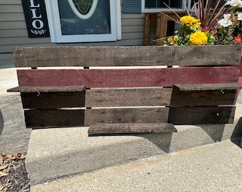 Decoración de pared de madera con tres estantes