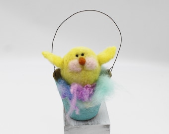 Needle Felted Chick or Bunny/ Farmhouse, Tiered tray/ Spring Décor #7085