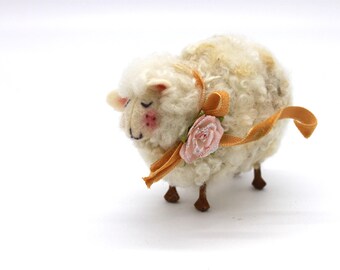 Needle Felted White Sheep – Handcrafted Farm Fiber Art 9793