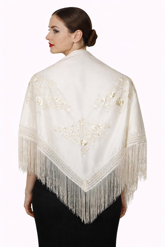 Beige Unicolor Spanish Shawl / Shawl