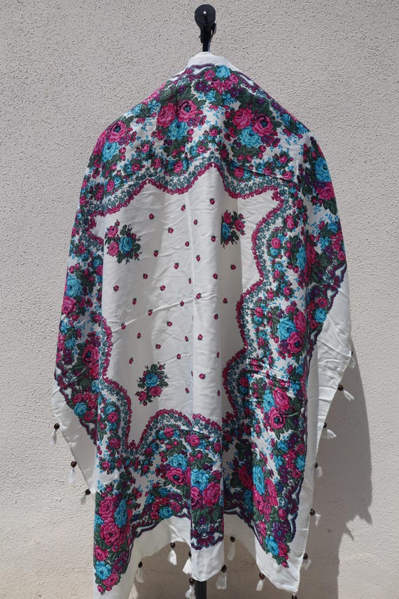 White Pearl Shawl / Square Shawl