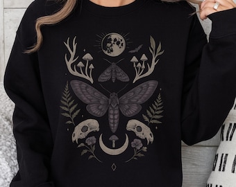 Sweat-shirt papillon lunaire, graphisme sorcière sombre et romantique pour les fans de cottagecore gothique