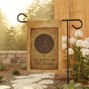 Vintage Astrologie Gartenfahne | Okkultes Outdoor Dekor | Mystische Sternkarte Yard Schild | Hexe Astrologie Geschenk | Himmlisches Whimsigoth Dekor