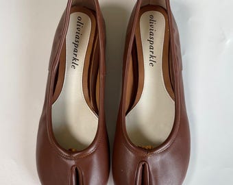 Handgjorda Tabi-plattor i brunt läder: Vintage balettskor med split toe