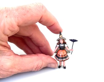 Miniature lady witch, Quarter scale lady, Miniature figurine, Ceramic witch, Chris Okubo Originals