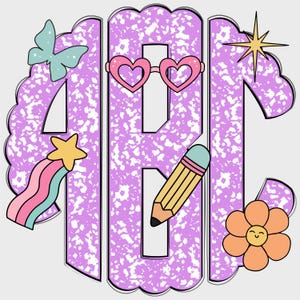 Tillbaka till skolan Lila kompositionsanteckningsbok med graciös monogram PNG, monogramnamn PNG, preppy, flickigt skolmonogram PNG, monogram18SM