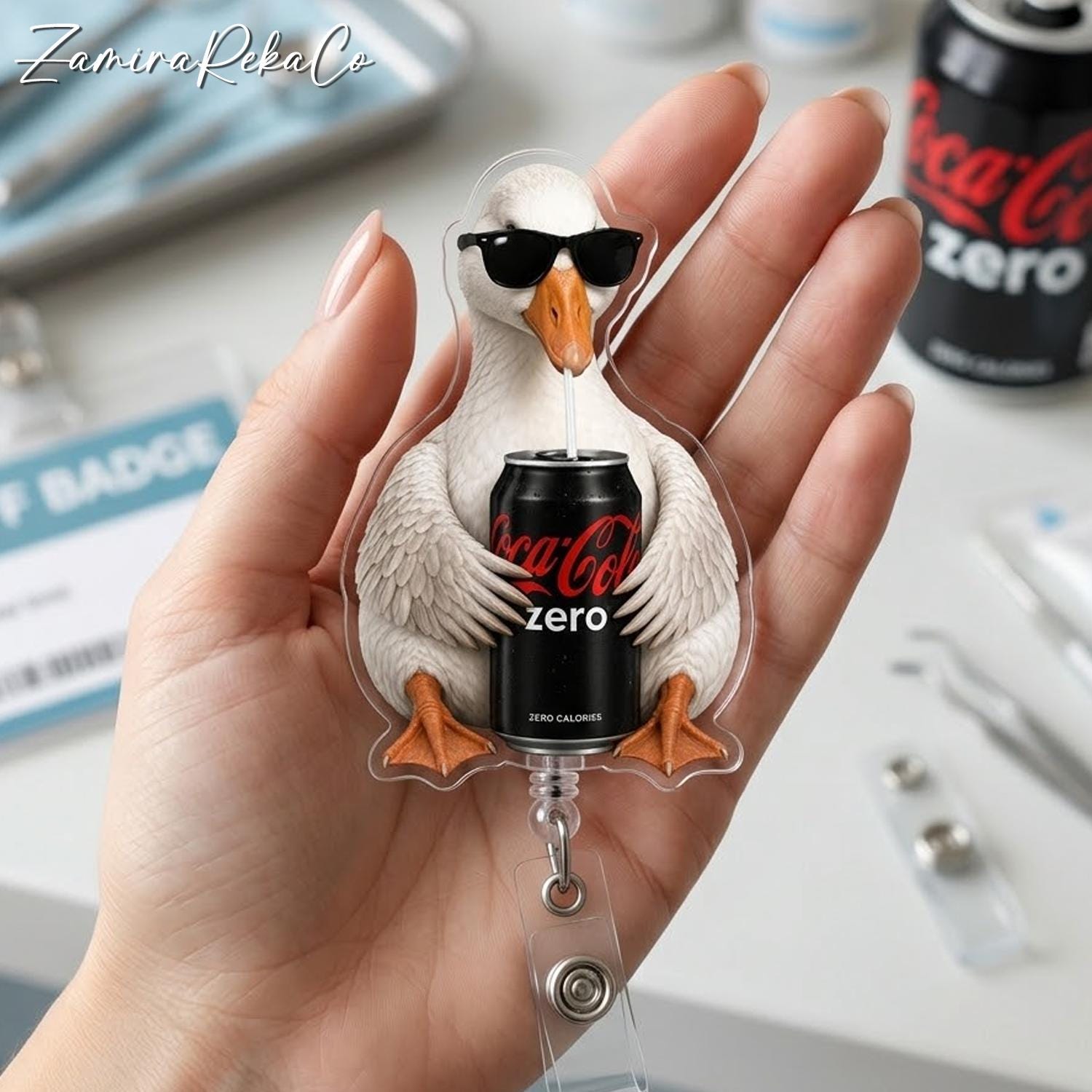 リラクゼーショングッズ TESCOM HAND CARE Raffle Silly Goose Coke Zero Badge Reel, Retractable Caffeine ID Holder
