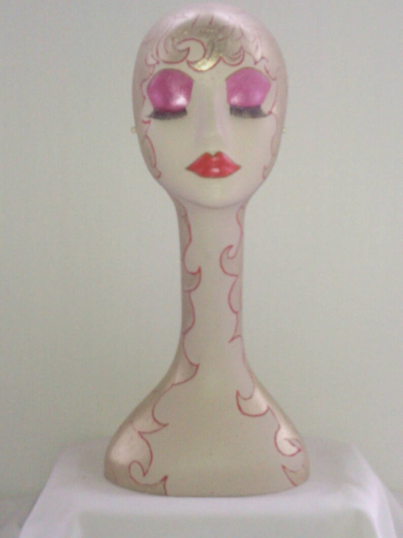 Long Neck Female Display Head With Clamp - Tan Styrofoam Head Form For Wigs, Hats & Jewelry, 20 Inch Height With Table Clamp