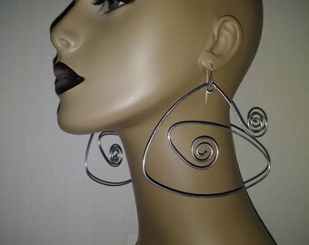Beautiful Uniquely Shaped Wire Earrings, Large Earrings, Long Earrings, Fashion Earrings, Dangling Earrings, Womens Jewelry, Big Earrings