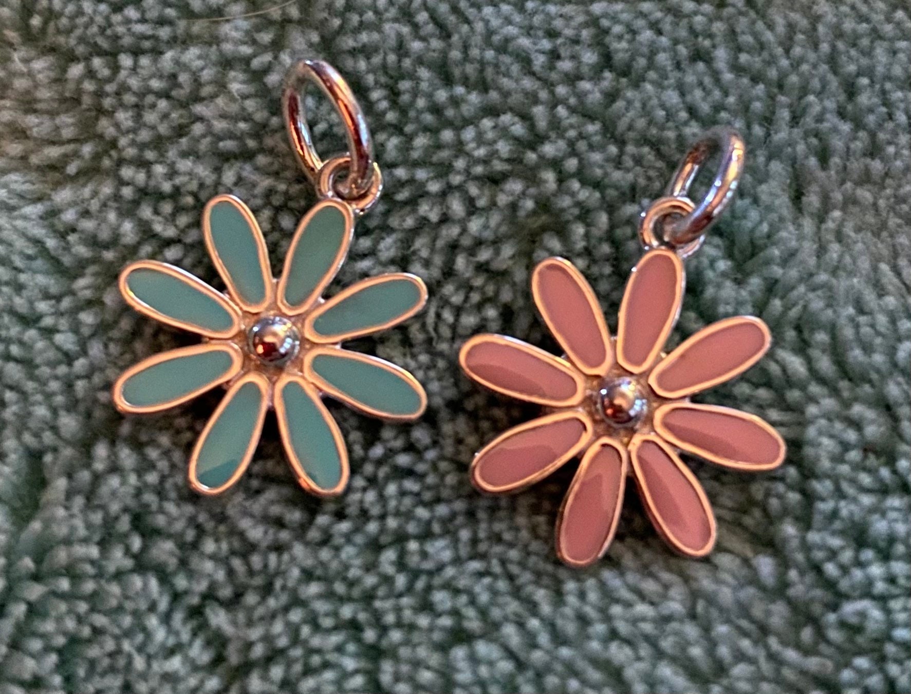 ティファニー ピンク エナメル デイジー フラワー チャーム 激レア Vintage Tiffany & Co Pink Enamel Sterling Silver Daisy
