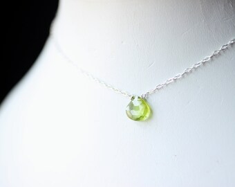 August Birthstone Necklace, Peridot Layering Necklace Sterling Silver, Minimalist Birthstone Necklace, Wire Wrapped Station Solitaire