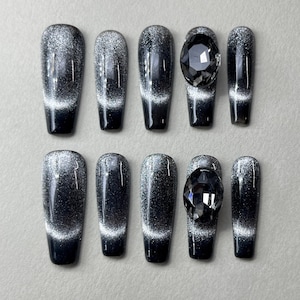 Minimalist Obsidian Black Cat Eye Nails with Silver Gel Nails |  Press On Nails | Handmade Nails | Nail Art | False Nails | Jelly Nails