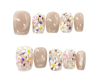 Unghie finte in gel beige scintillanti con motivo floreale effetto occhi di gatto | Unghie adesive | Unghie floreali kawaii | Unghie fatte a mano al 100% | Unghie dipinte a mano | Unghie riutilizzabili