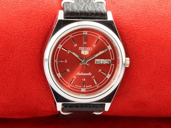 Vintage Refurbished Seiko 5 Automatic Japan Day Date Red Cherry