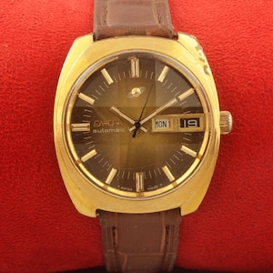 Vintage ENICAR Swiss mens Automatic Working Wrist Watch in excellent condition 35mm NO29