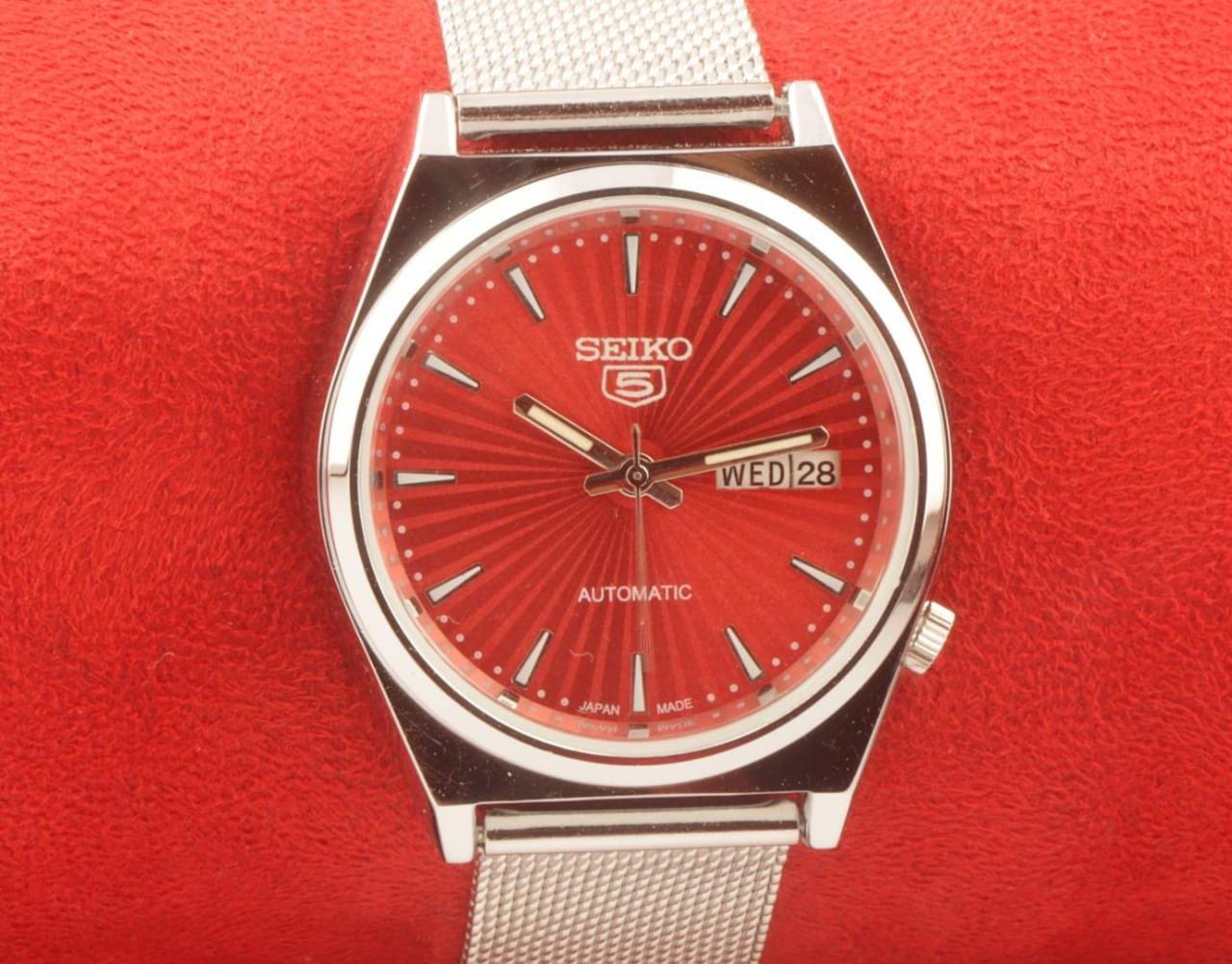 Vintage seiko red dial - Etsy 日本