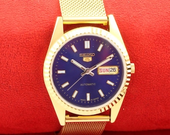 Montre-bracelet de travail automatique Seiko 5, date du jour japonaise, cadran bleu doré, 35 mm, remise à neuf vintage