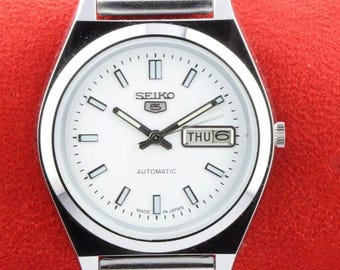 ヴィンテージ セイコー 5 自動巻きムーブメント No.7019-8180 ホワイト