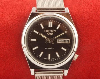 Vintage Refurbished Seiko 5 automatic japan day date black dial working wrist watch 37.5mm