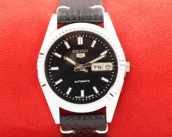 Vintage Refurbished Seiko 5 automatic japan day date black dial working wrist watch 35mm