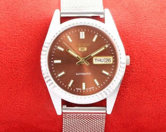 Alte Seiko 5 Automatik Japan Day Date Braun Ziffernblatt Armbanduhr 35 mm Herrenmode