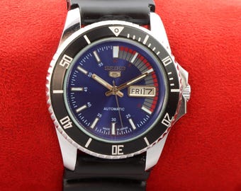 Seiko 5 montre-bracelet automatique japonaise Seiko 5, date et date, cadran bleu, 40 mm.