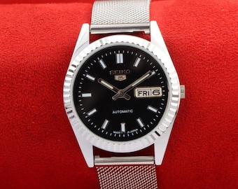 Vintage Refurbished Seiko 5 automatic japan day date black dial working wrist watch 35mm