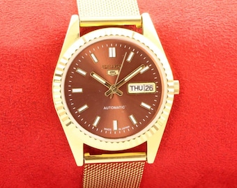 seiko 5 vintage automatic japan day date golden brown dial working wrist watch 35mm pre-owned