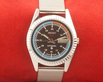 Vintage Refurbished Seiko 5 automatic japan day date black racer dial working wrist watch 35mm
