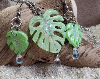 Monstera leaf earrings and necklace set 2 piece set tropical jewelry dangle drop earrings resin necklace resin earrings