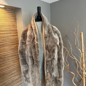 Echter Kaninchenfell-Schal : Eleganter Winter-Halswärmer