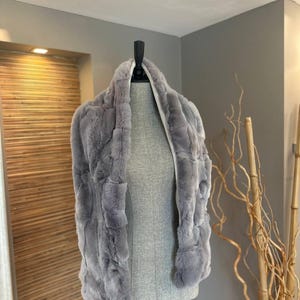 Echter Kaninchenfell-Schal : Eleganter Winter-Halswärmer