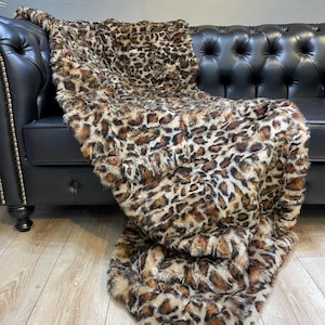 Luxury Genuine Leather Cozy Leapor Design Throw & Blanket | Sheepskin Fur Throw Shawl | Bed Cover | Sofa Fur Throw | Shaggy Cozy Blanket