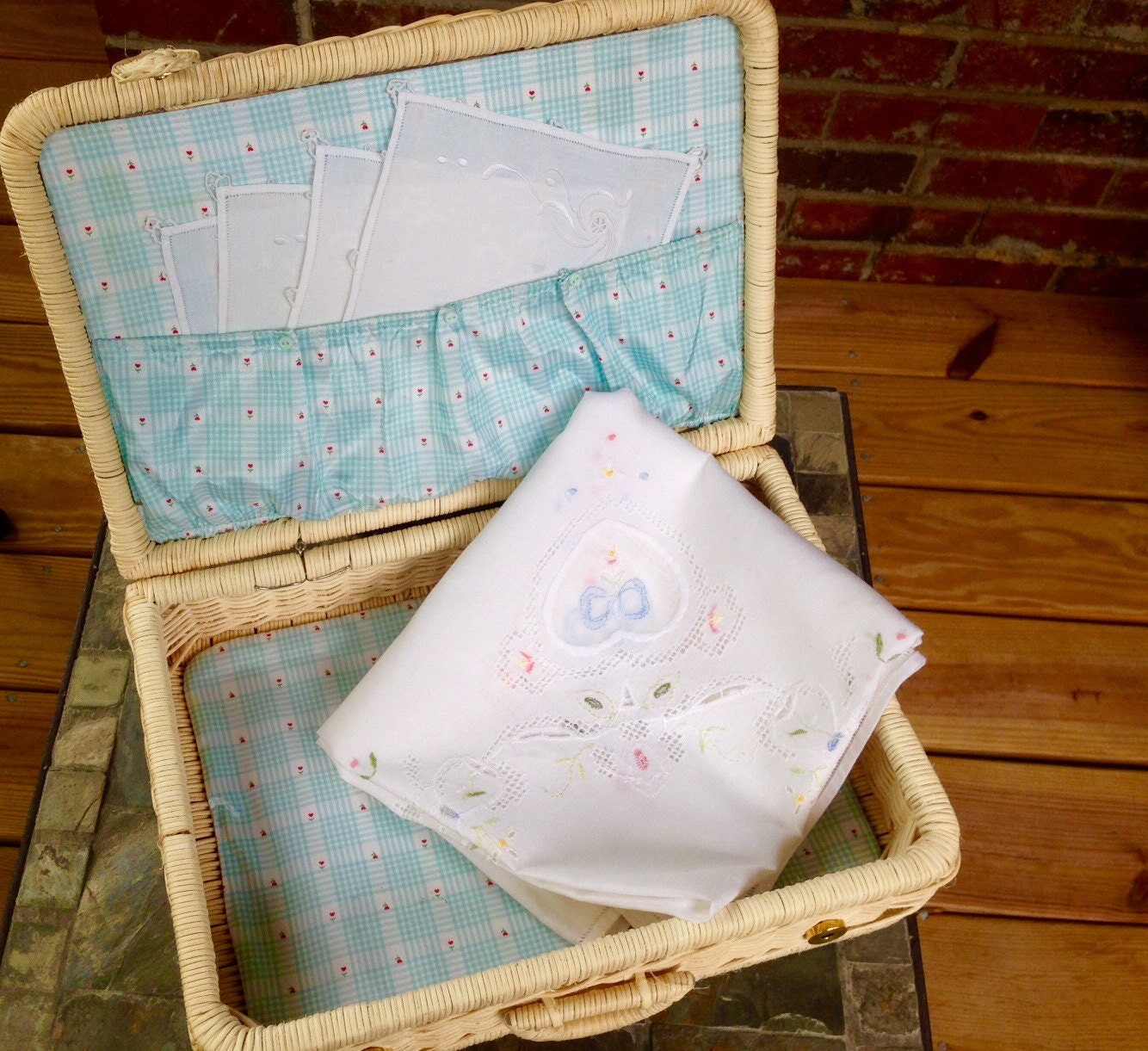 Picnic Lunch Set Valentines Vintage Picnic Cloth Vintage Cocktail Napkins Glamping Item P0006a