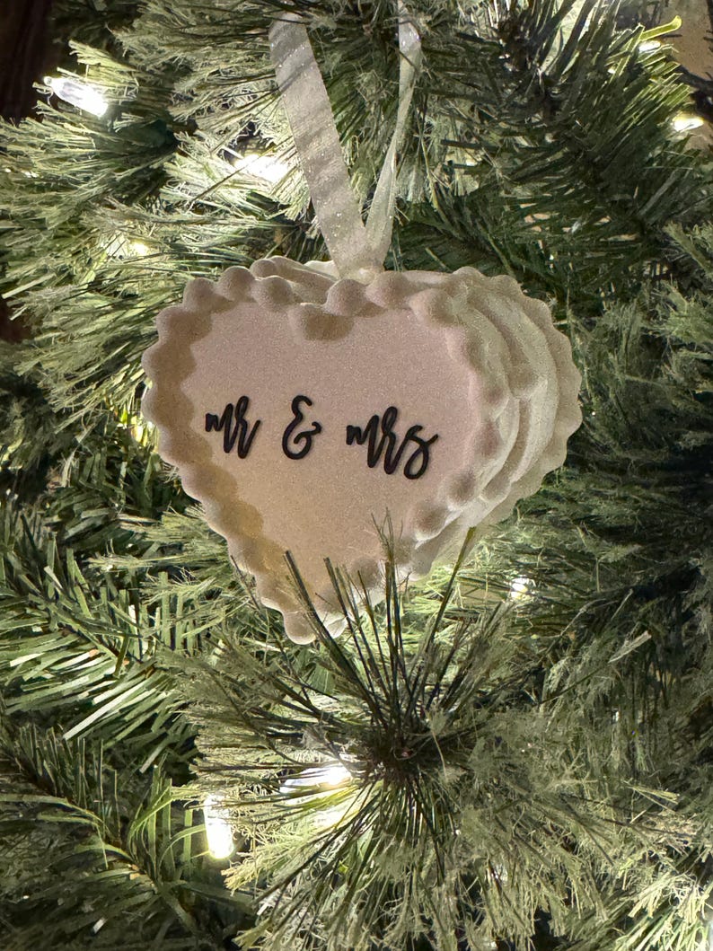 Newlywed Christmas Ornament, Custom Wedding Christmas Ornament, Vintage Heart Cake ornament, Wedding Anniversary Gift, Wedding Gift