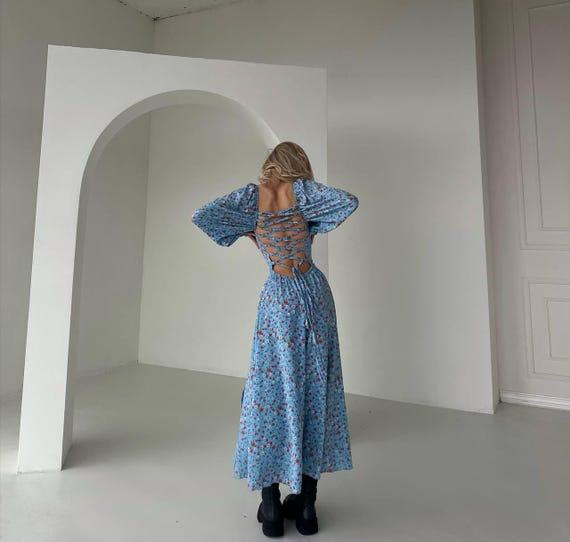 aesthetic midi dress LAVENDER FLORAL SMOCKED WAIST MIDI DRESS XS