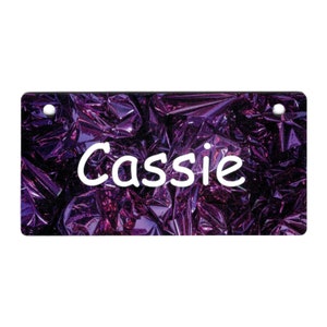 Crinkled Purple Paper Design Crate Tag Personalized with Your Dog's Name