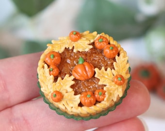Miniature Pumpkin Pie for Dollhouse, 1:12 Scale Fall Decor on Green Plate, Dollhouse Accessories