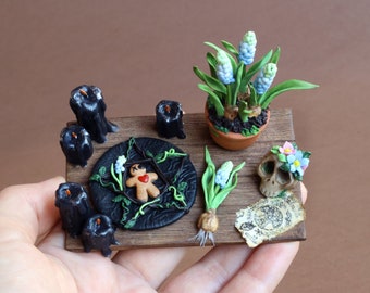 Miniature Spring Witch Ritual Table – 1:12 Scale Altar Scene with Candles, Flowers, and Skull – Dollhouse Decor - Halloween accessory