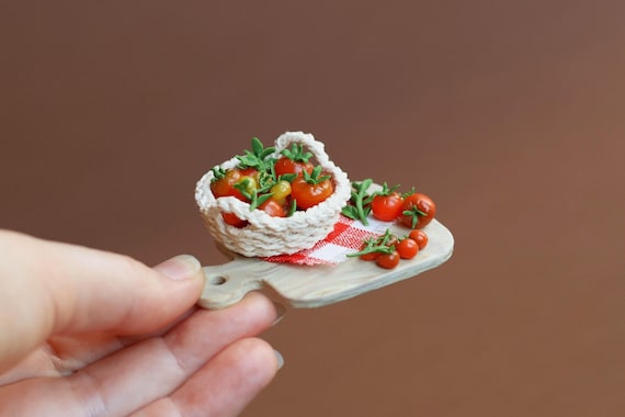 Miniature basket of tomatoes, mini kitchen board, miniature dollhouse decor, scale 1:12