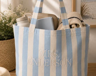 Personalized Embroidered Mrs Tote Bag, Bride Gift, Canvas Wedding Bag, Bachelorette Party Favors, Custom Bridal Shower Gift, New Mrs Purse