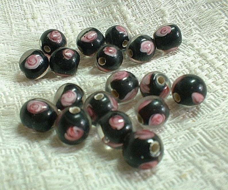 15 pcs Lampwork Beads 8mm Black with Pink Flowers YDA41